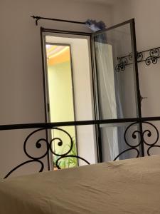 A bed or beds in a room at The Old Mansion