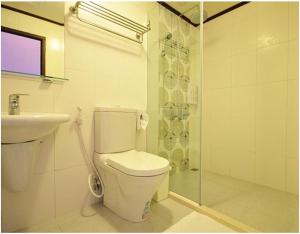 Kylpyhuone majoituspaikassa Divewhale Homestay