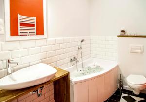 Kúpeľňa v ubytovaní Good Time Aparthotel + 36 fotografií
