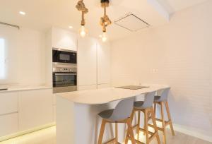 Fotografia z galérie ubytovania Gran apartamento en el centro histórico con parking gratuito 4 habitaciones por KEYWISE v destinácii Málaga