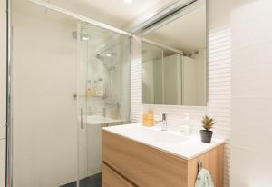Fotografia z galérie ubytovania Gran apartamento en el centro histórico con parking gratuito 4 habitaciones por KEYWISE v destinácii Málaga