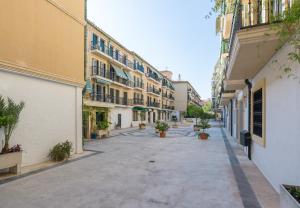 Fotografia z galérie ubytovania Gran apartamento en el centro histórico con parking gratuito 4 habitaciones por KEYWISE v destinácii Málaga