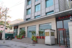 Budova, kde se hotel nachází