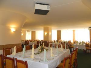 Restaurace v ubytování Hotel Mures