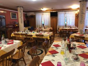 Restaurace v ubytování Hotel Genzianella