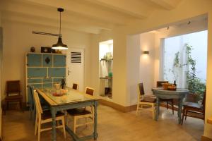 Gallery image of Las Coles Apartasuites in X&agrave;tiva