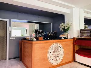 Coffee and tea making facilities at Arriadh