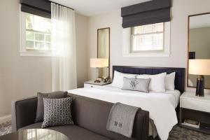 Postel nebo postele na pokoji v ubytování The Whitney Hotel Boston