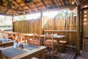 Restaurace v ubytování Pousada Albatroz