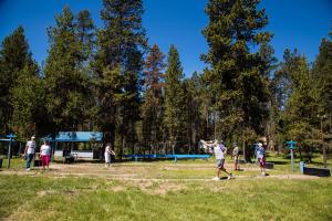 Επισκέπτες που μένουν στο Bend-Sunriver Camping Resort Cottage 1