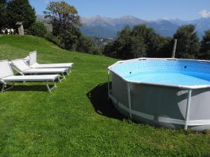 Bazén v ubytování Agriturismo Piccolo paradiso nebo v jeho okolí
