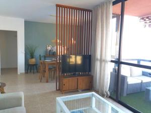 Posedenie v ubytovaní Magnific flat with panoramic sea views