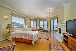 Μια τηλεόραση ή/και κέντρο ψυχαγωγίας στο Skyfall Villa