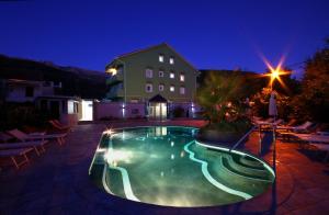 Gallery image of Hotel Aruba in Budva