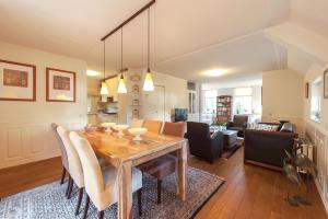 Et opholdsområde på Vakantiehuis Villa 63 + 14 billeder