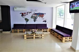 Ruang duduk di Blu Hostel