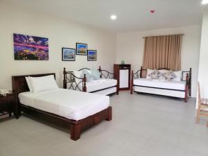 Afbeelding uit fotogalerij van Nirvana Resort Puerto Galera in Puerto Galera