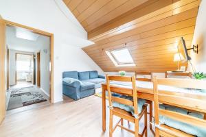 Ruang duduk di Privatzimmer mit eigenem Bad