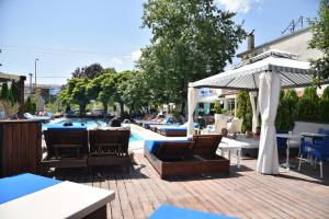 Bazén v ubytování Krikonis Hotel nebo v jeho okolí