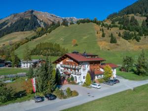 Afbeelding uit fotogalerij van Hotel Winklerhof in Holzgau