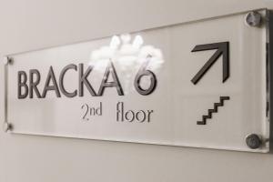 Certifikát, hodnocení, plakát nebo jiný dokument vystavený v ubytování Apartamenty Bracka 6