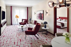 Posezení v ubytování Mövenpick Hotel & Apartments Bur Dubai