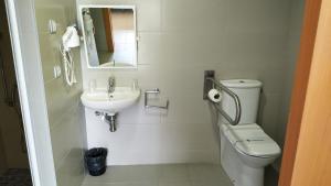Koupelna v ubytování Alcocebre Suites Hotel