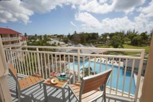 Uma varanda ou terraço em Divi Southwinds Beach Resort