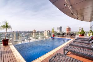 A piscina localizada em Viale Tower Hotel ou nos arredores