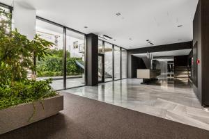 Vonkajšia záhrada v ubytovaní Apartamenty Black&White - Silver House