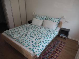 Posteľ alebo postele v izbe v ubytovaní Friends & Family Apartmanok Velence