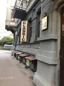 Budova, v ktorej sa hotel nachádza + 30 fotografií