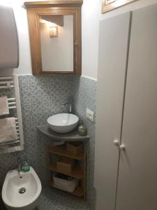 Ένα μπάνιο στο Casetta dello Zucchero CITRA 010025-LT-1250