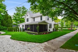 Saugatuck Farmhouse