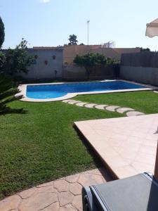 The swimming pool at or close to Villa Las Bahías