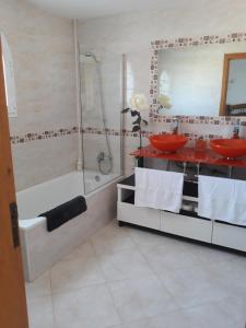 A bathroom at Villa Las Bahías