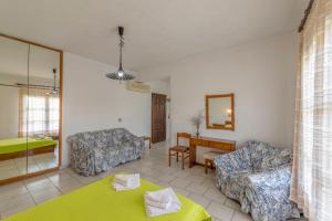 Imagen de la galería de Natasa Hotel, en Skala Potamias