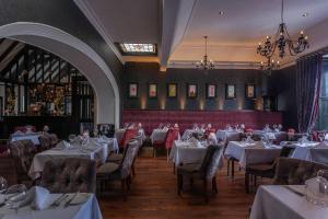 Restaurace v ubytování Clontarf Castle Hotel