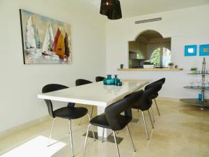 Fotografia z galérie ubytovania E1 Espectacular y moderno Dúplex en primera línea - Estepona - Sinfonia del Mar v destinácii Estepona