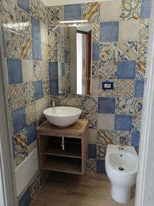 Et badeværelse på Casa di Chia Buggerru