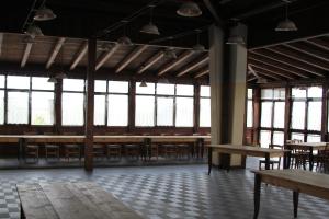 A restaurant or other place to eat at Agriturismo Silos Agri
