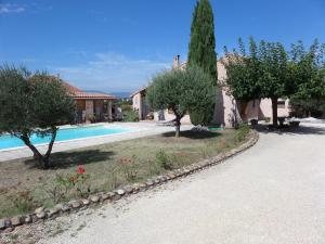 Fotografie z fotogalerie ubytování HAVRE DE PAIX à SALAISE SUR SANNE (38) v destinaci Salaise-sur-Sanne + 8 fotografií