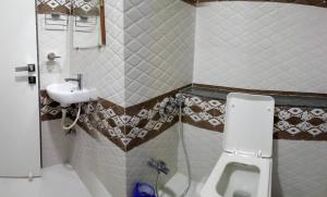 Vannituba majutusasutuses Hotel Shahi Darbar