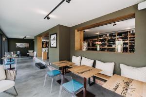 Pub eller bar på VILLA BRICOLA - Boutique Apartments
