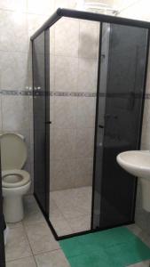 Et badeværelse på Apartamento Bay Conceicao + 31 billeder