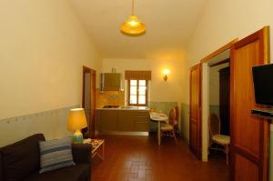 TV a/nebo společenská místnost v ubytování Agriturismo Montecchio