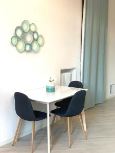 A seating area at Indipendenza Luxury Apartments