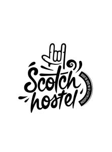 un bosquejo blanco y negro de una ilustración escocesa de letras de albergue en Scotch Hostel, en Volgograd