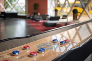 Biliár nebo kulečník v ubytování Quality Hotel Galaxen