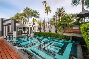 Piscina a The Slate, Phuket o a prop